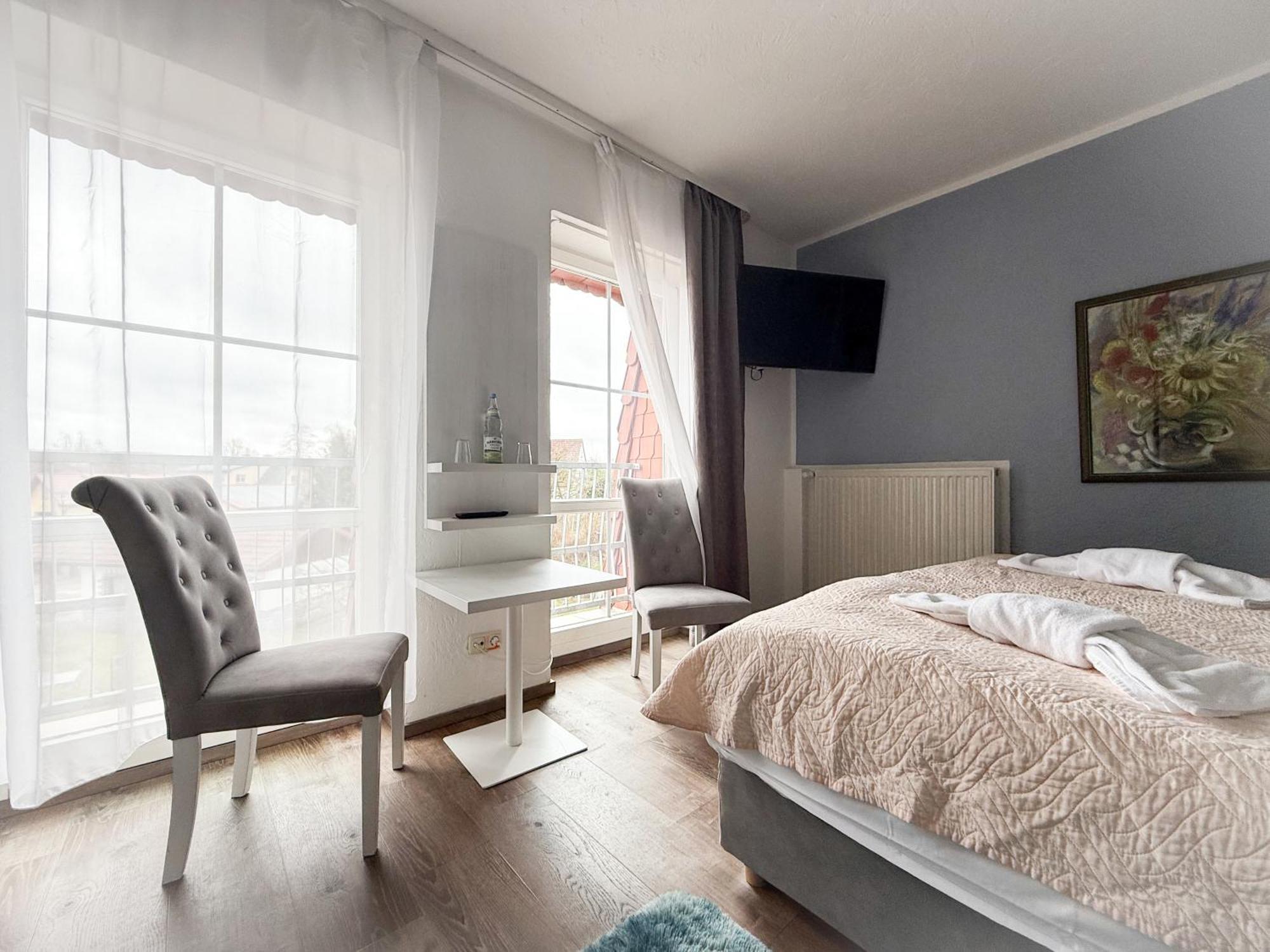 Hotel Strandhotel Vier Jahreszeiten 3*